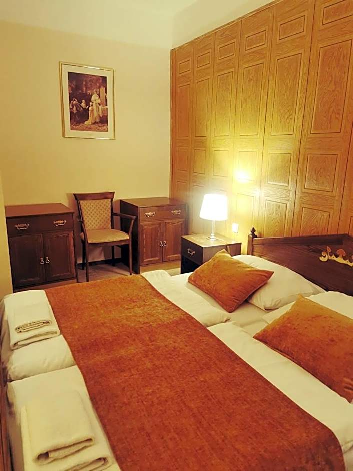 River Star Hotel