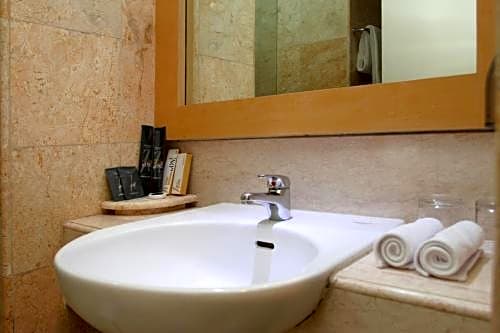 Photo 1 of 4 of Deluxe Double Room