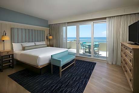 Deluxe Two-Bedroom Suite with Gulf View