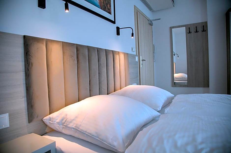 Hotel i Apartamenty Gorzelanny Dźwirzyno