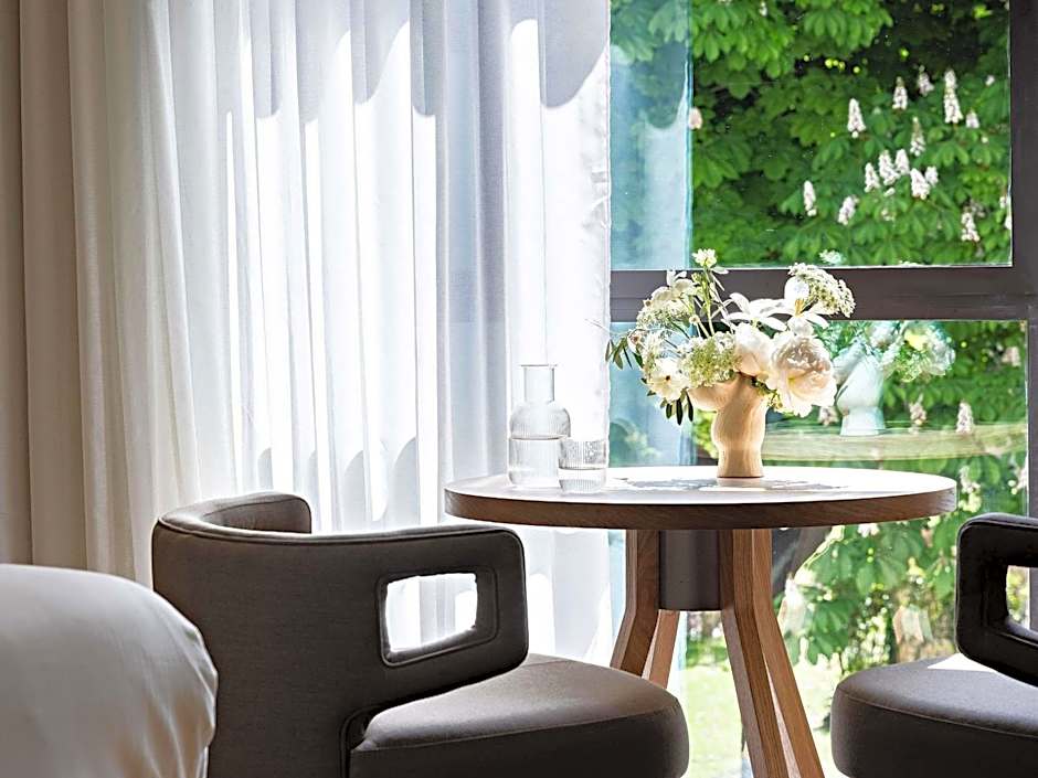 Domaine Reine Margot Paris Issy MGallery Collection