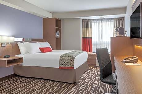 Queen Room - Disability Access/Non-Smoking