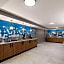 La Quinta Inn & Suites by Wyndham Knoxville Central Papermill