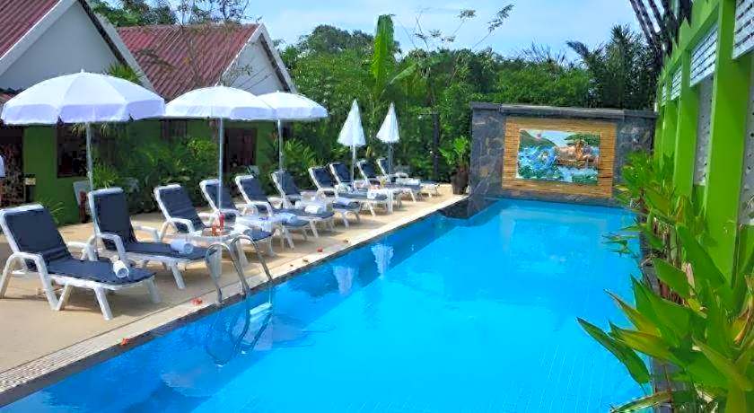Khaolak C-nior Bungalows