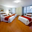 Miraflores Colon Hotel