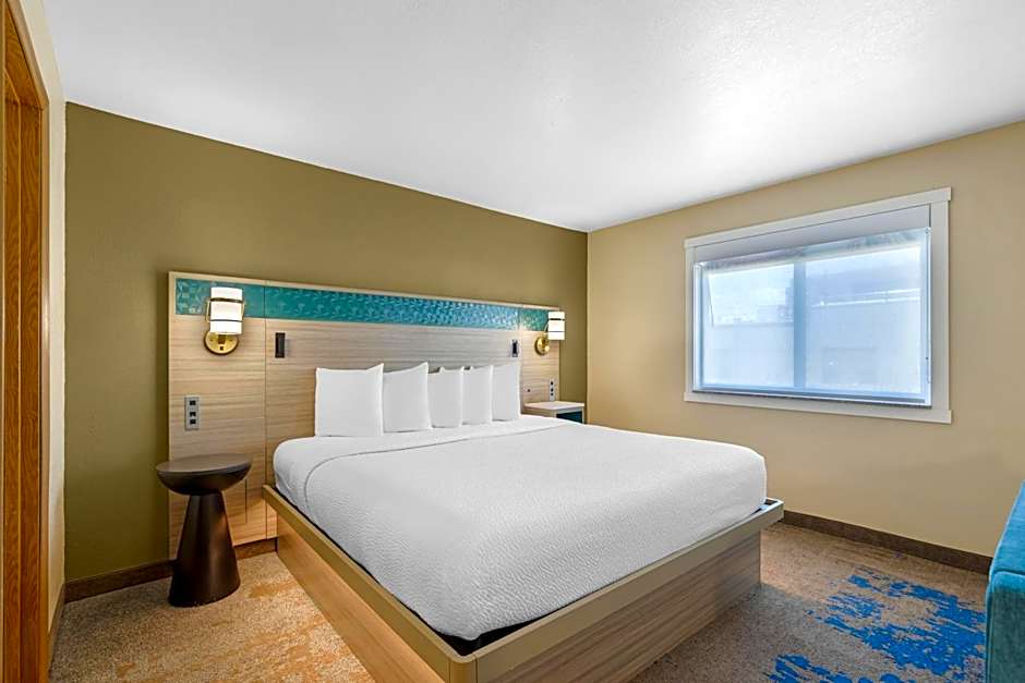 Best Western Plus Altoona Inn