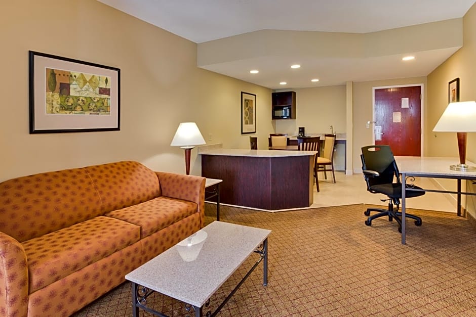 Holiday Inn Express Hotel & Suites Tampa-Oldsmar, an IHG Hotel