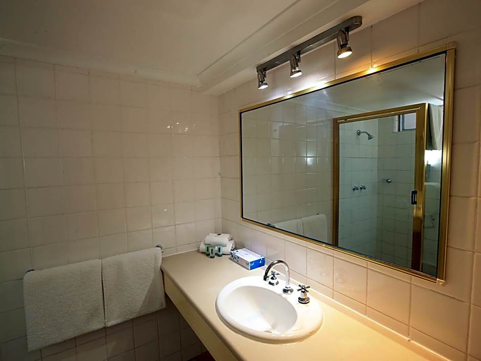 Stay at Alice Springs Hotel