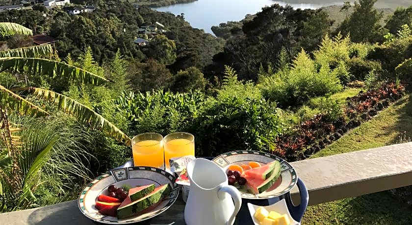 Bay Water Views Bed & Breakfast