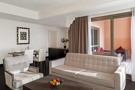 Deluxe Two Bedroom Apartment