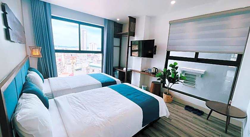 The Light Hotel Halong