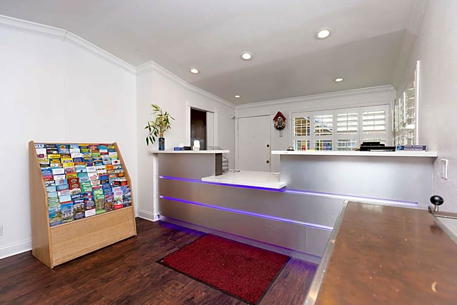 SureStay Hotel by Best Western Seaside Monterey