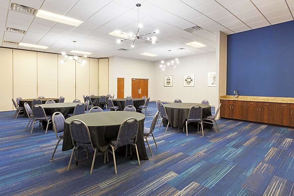 Holiday Inn Express Hotel & Suites Montgomery Boyd-Cooper Parkway By IHG