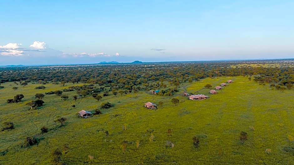 Escarpment Serengeti Luxury Camp