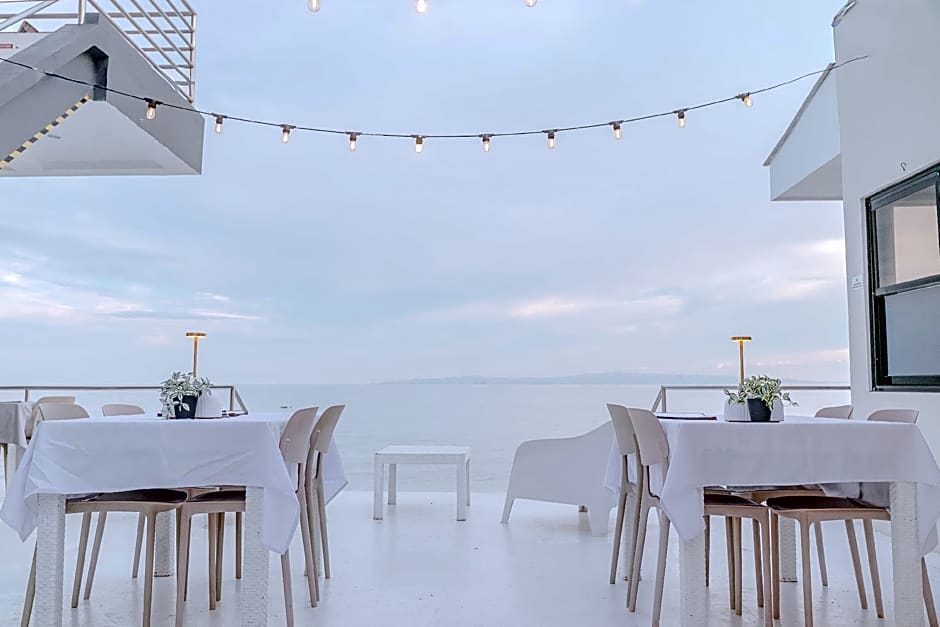 GT Seaside Inn