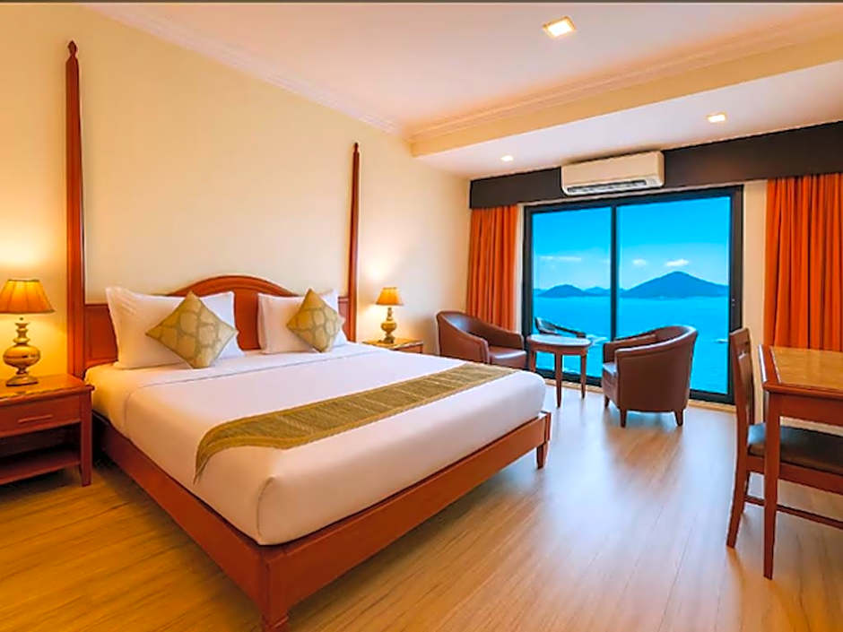 Hotel Hill Top Palace