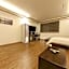 H  Hotel