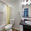 Econo Lodge Inn & Suites Sandusky South