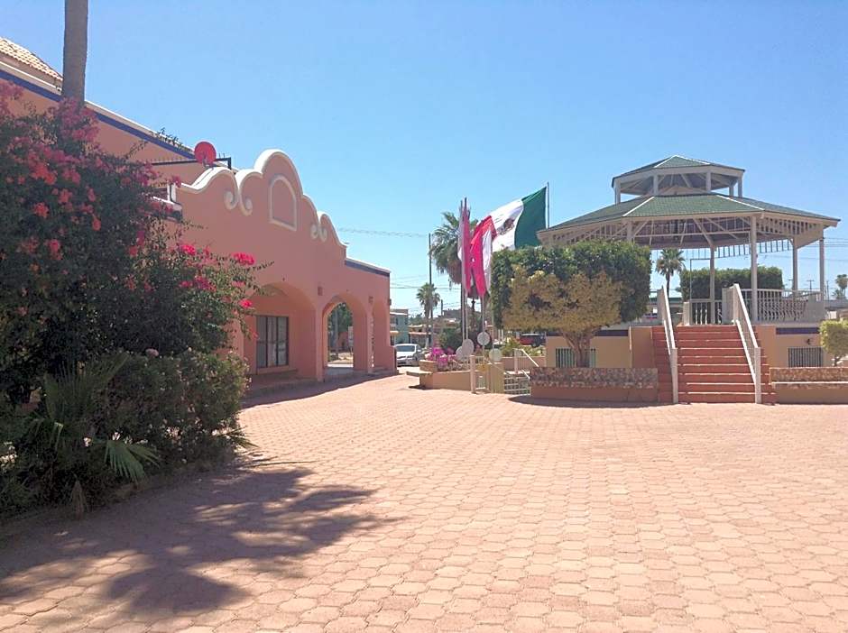 Los Jitos Hotel & Suites