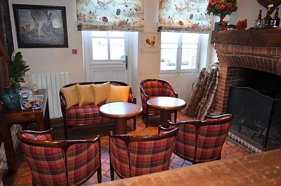 Logis Hotel Le Cheval Blanc