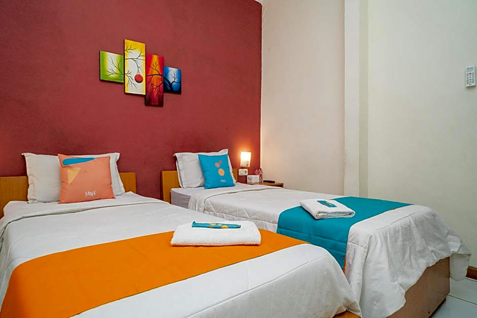 Sans Hotel FiFFa Pisang Kipas Malang