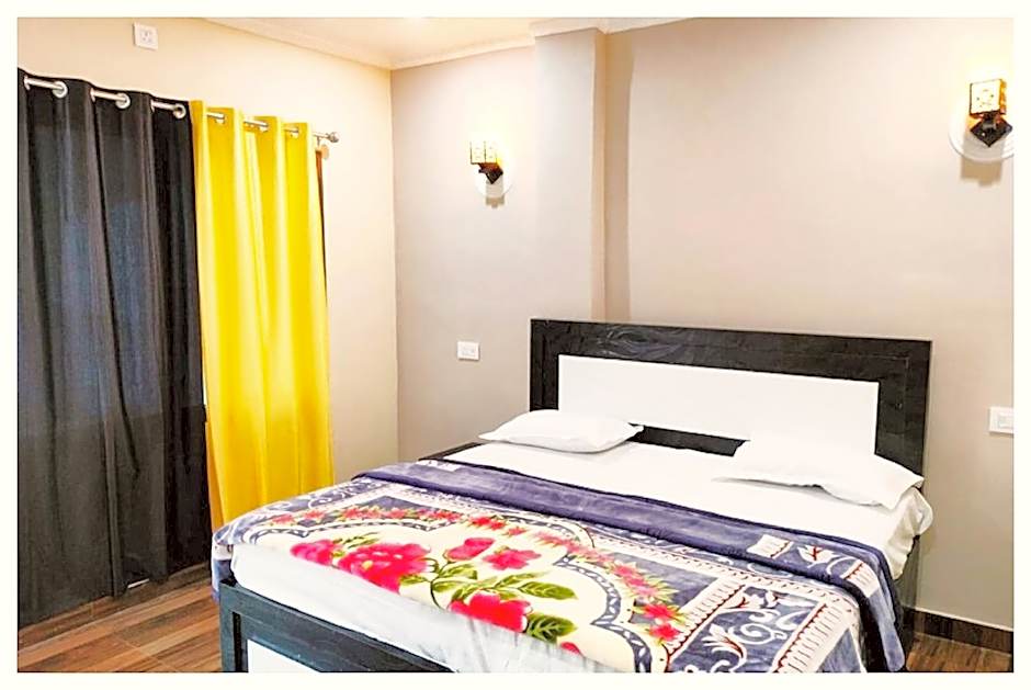 Goroomgo Mohit Paying Guest House Varanasi