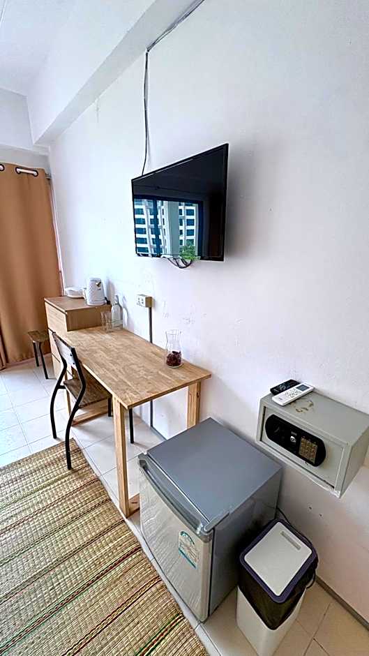 Holiday House Kata & Karon Phuket Hotel