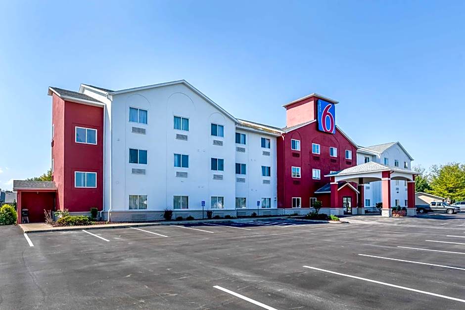 Motel 6-Indianapolis, IN - Southport