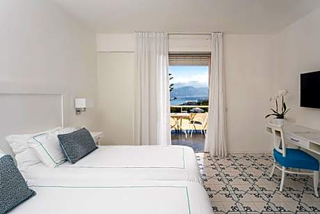 Superior Double or Twin Room with Sea View