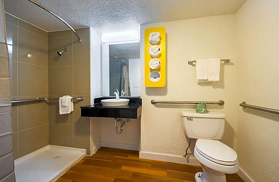 Motel 6-Garland, TX - Garland - Northwest Hwy