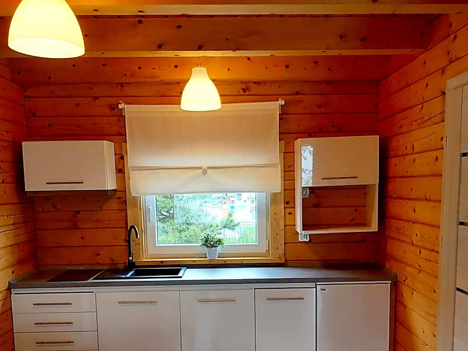 Biale Domki Paula Rewal - Domki z klimatyzacja, w obiekcie Jacuzzi i darmowe Wifi!