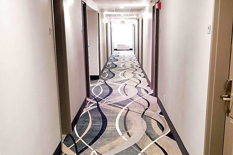 Quality Inn & Suites Cincinnati Sharonville
