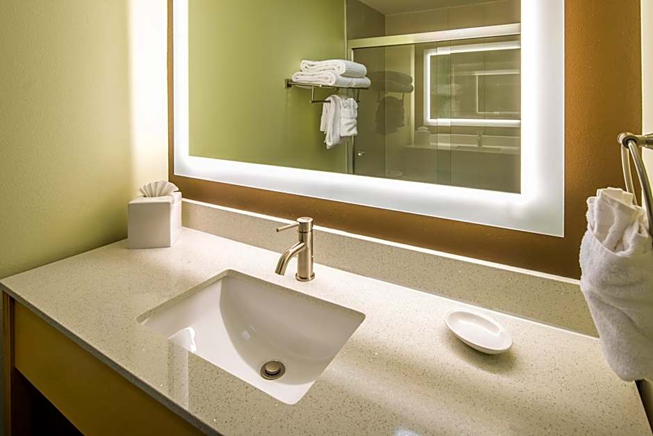 Red Lion Inn & Suites Everett