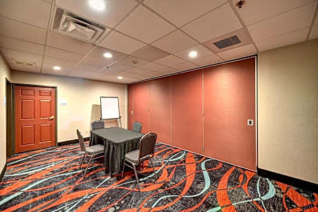 Holiday Inn Express Hotel & Suites Manteca By IHG