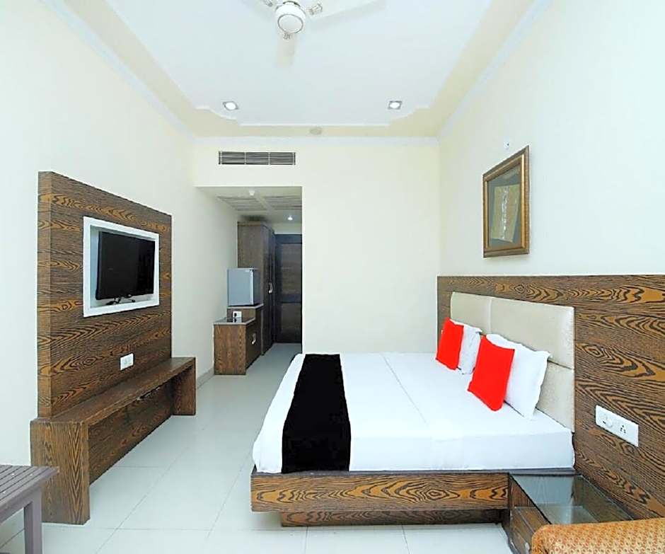 Hotel Punnu International