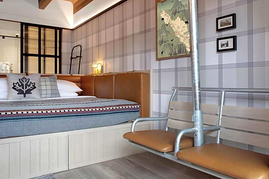 Moxy Banff