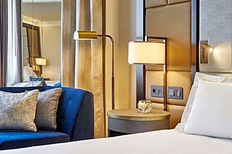 Executive King Room - Lounge Access