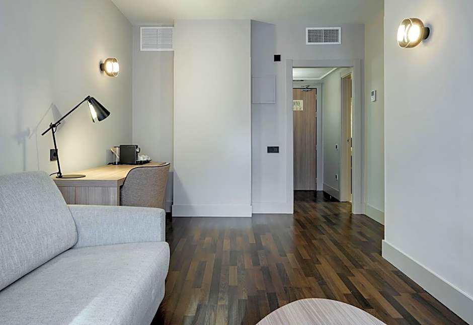 Ilunion Suites Madrid