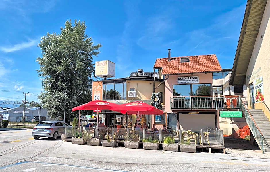 Bled Lesce station rooms and depo