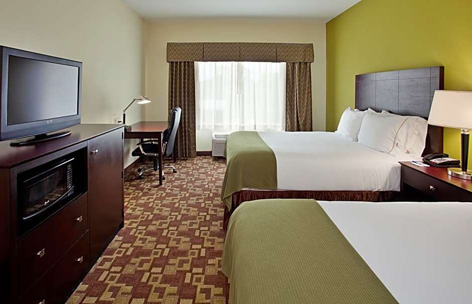 Holiday Inn Express Hotel & Suites Kansas City Sports Complex By IHG
