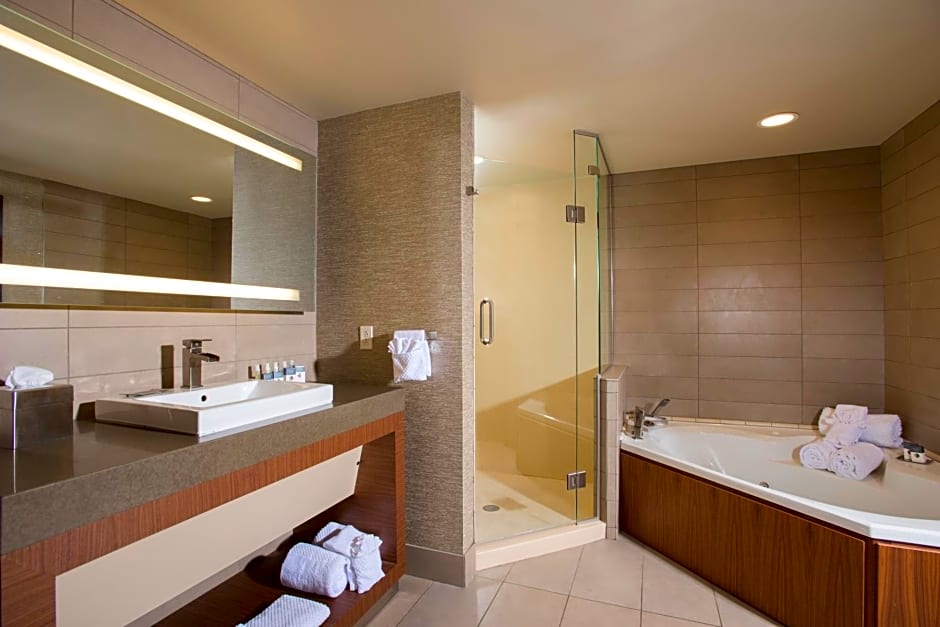 The Broadway Columbia - a DoubleTree by Hilton Hotel