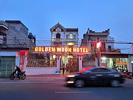 GOLDEN MOON HOTEL