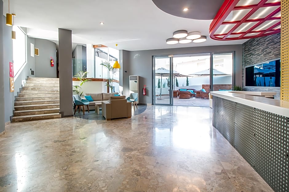 Sunny Days Hotel Apt