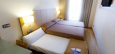Double room with extra bed