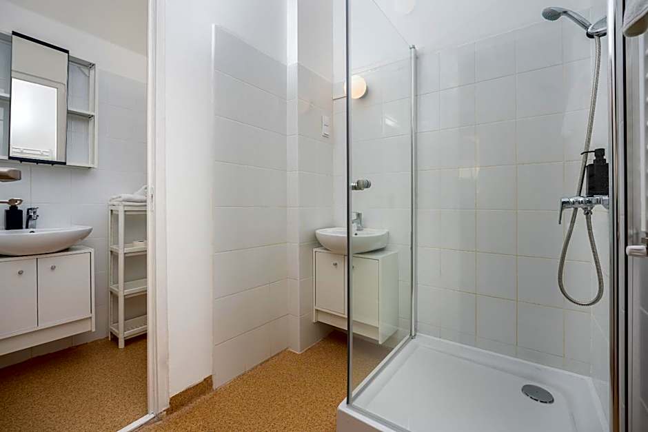 Central Passage Apartments by Vagabond Downtown