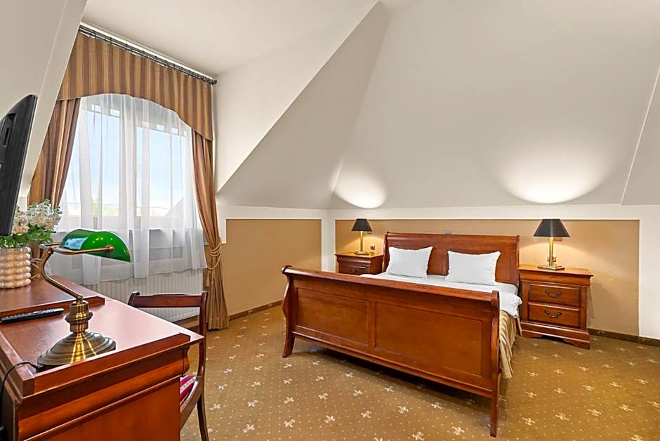 Hotel Diament Arsenal Palace Katowice - Chorzów