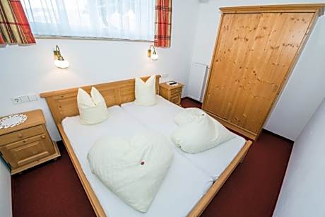 One-Bedroom Apartment with Balcony