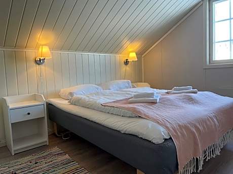 Double or Twin Room with Shared Bathroom
