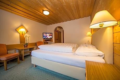 Triple Room with Balcony