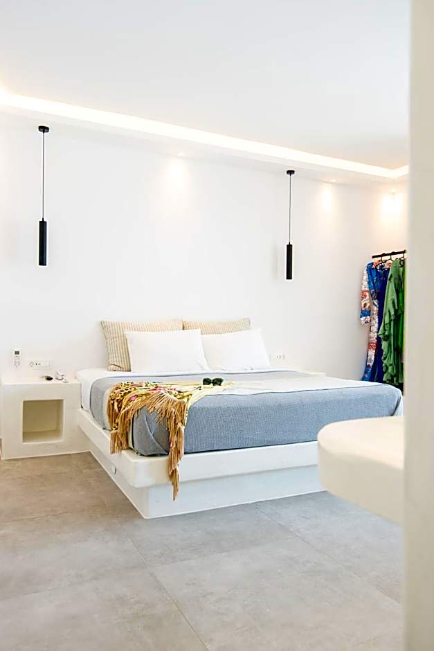 Caldera Cliff Illusion